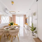 Widok Na Morze Golden By Perlowa Przystan Rent 아파트